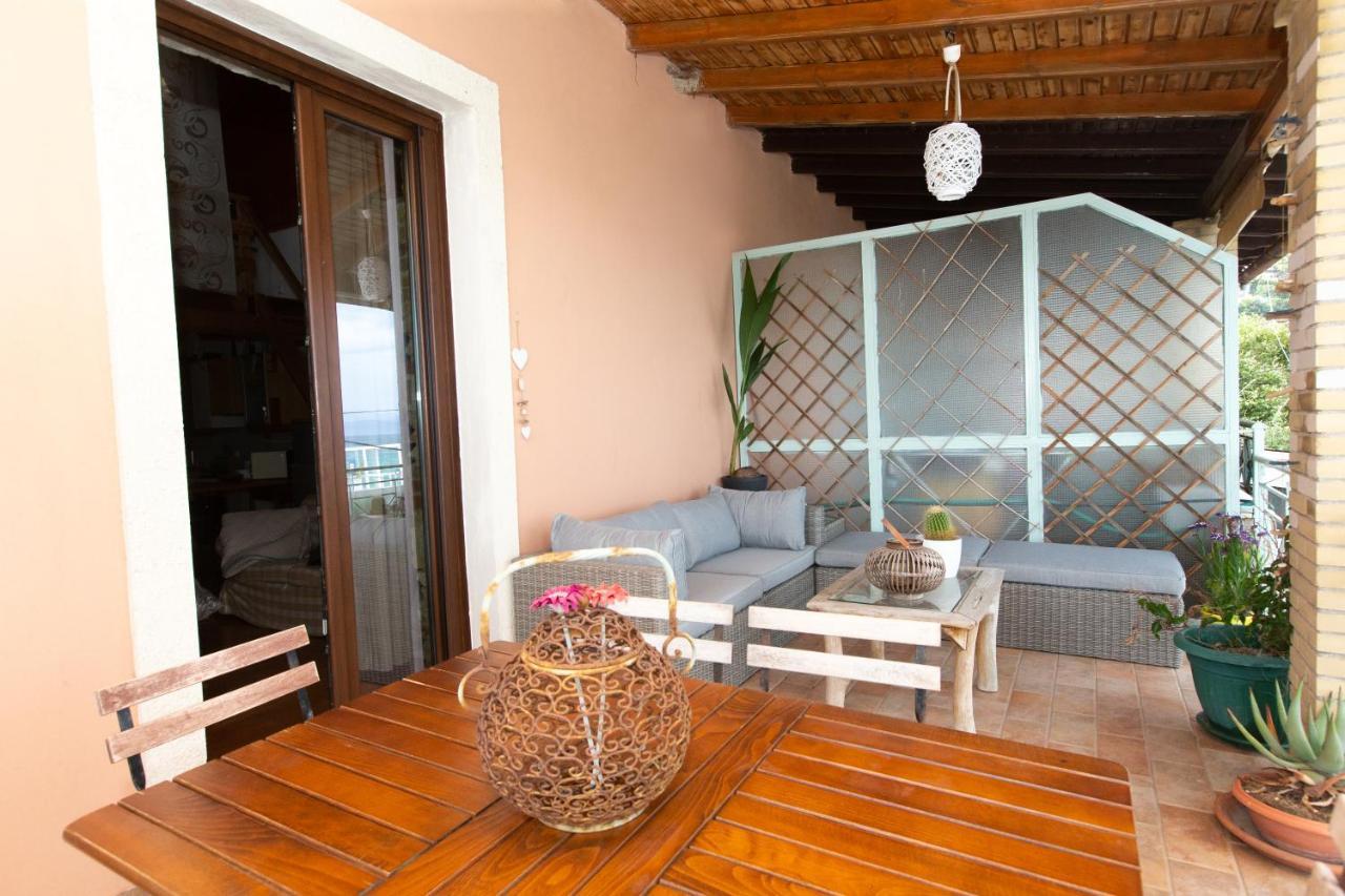 Seaview Stone Apartment In Ipsos Beach Exteriér fotografie